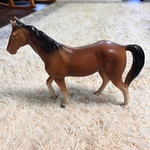 Vintage Lefton Bay Horse Figurine Traditional Model H2211 White Socks Star 9in
